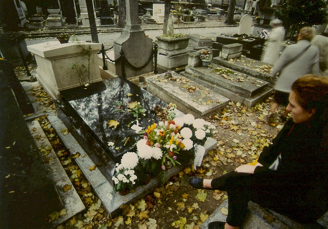 Am Grab von Francois Truffaut; auf dem Cimtire Montmarte in Paris; 1. November; Allerheiligen