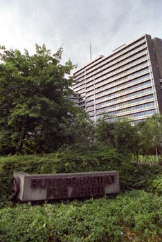 FR20050209BA003