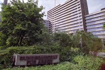 FR20050209BA004