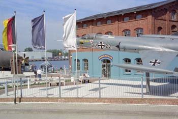 FR20050213_003_WHV