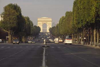 FR20050213_026_PARIS
