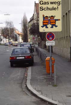 FR20050304017VK