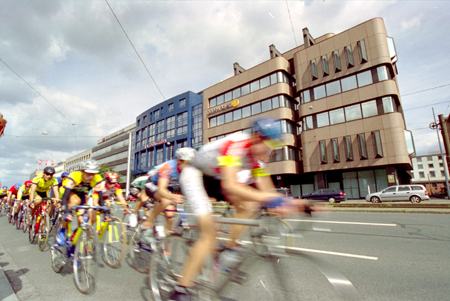 _FR_2004_0831_001