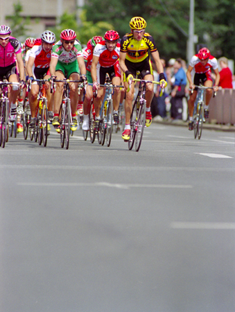 _FR_2004_0831_004-A